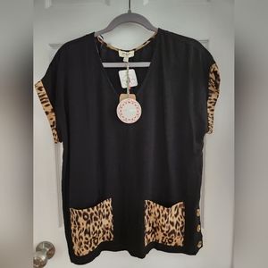NWT Umgee Botique Top - Black/Leppard - S but can fit up to M/L